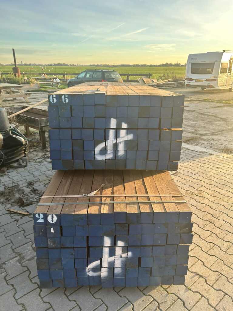 Hardhouten paal 80×80 mm gepunt