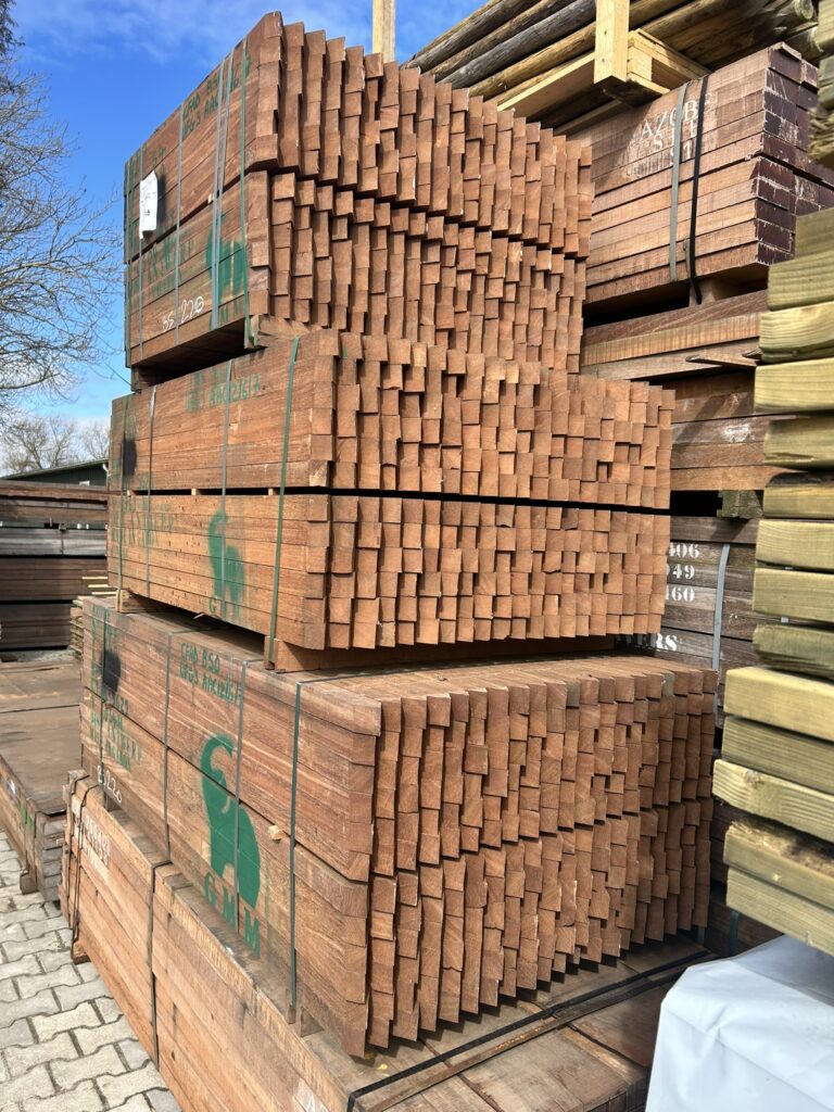Hardhouten paal 50×50 mm gepunt